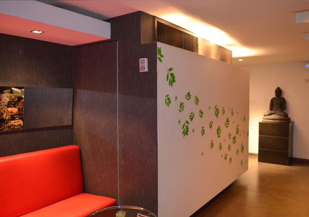 San Simon Hotel Pereira By Soratama Exterior photo A room divider
